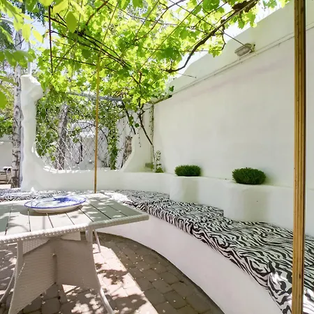 Riviera Apartment