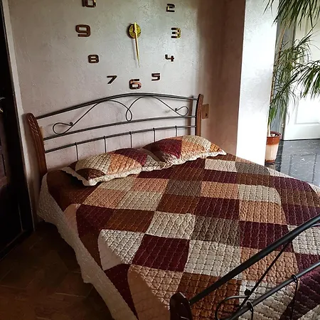 Riviera Daire Odessa